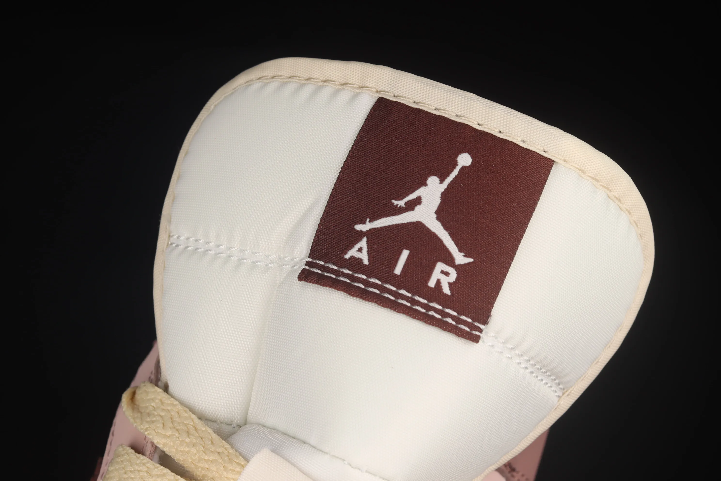 All categories Air Jordan Jordan series basketball shoes Air Jordan 1 Mid Different versions Air Jordan 1 Mid AJ1 Joe 1 smoke gray purple red red bean Chinese basketball shoes DO7440-821